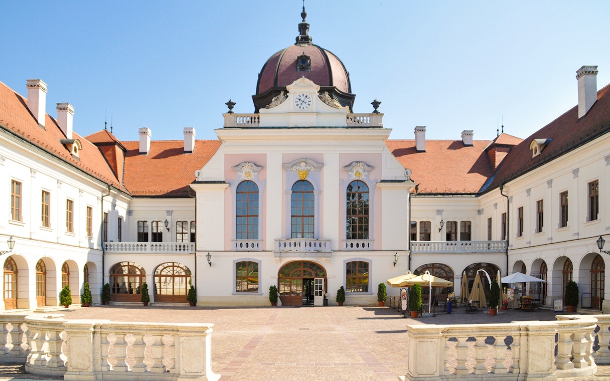 Gödöllő Palace courtyard in Budapest, part of the Royal Sisi Guided Half-Day Tour.