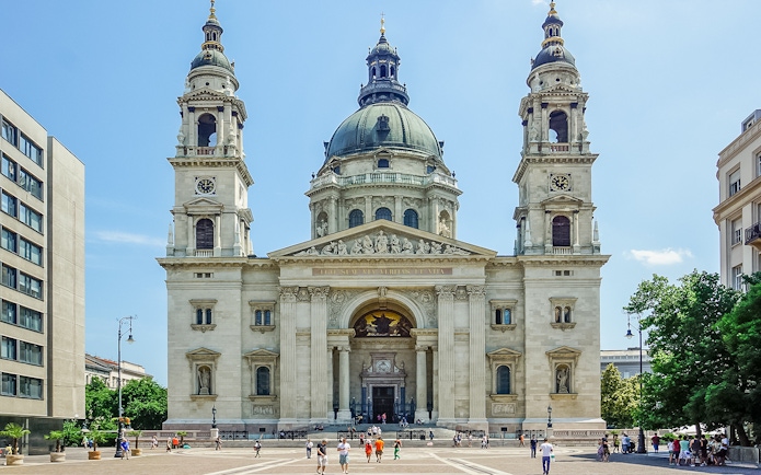 St. Stephen's Basilica in Budapest, part of the 3-hour guided bus tour.