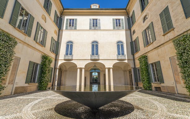 Villa e Collezione Panza courtyard with central water feature in Varese, Italy.