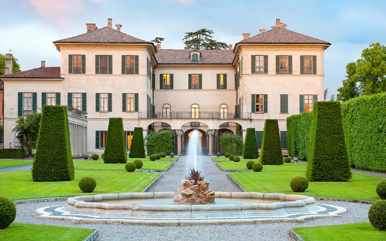 Villa e Collezione Panza in Varese, Italy, with manicured gardens and central fountain.