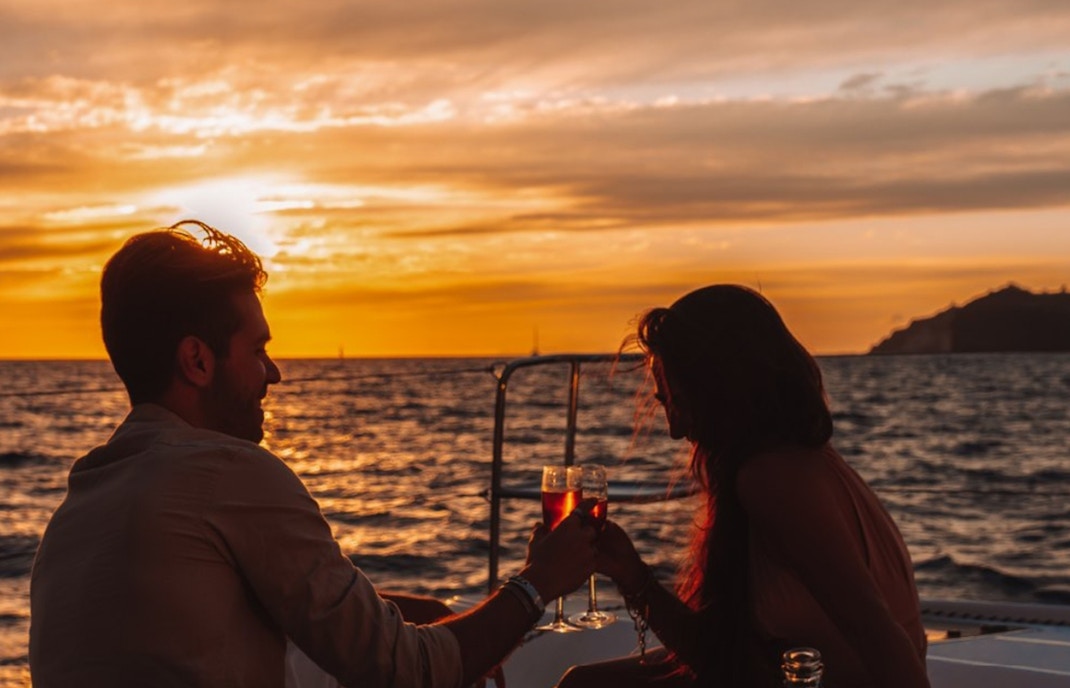 Volcanic Islands Sunset Dinner Cruise with Transfers