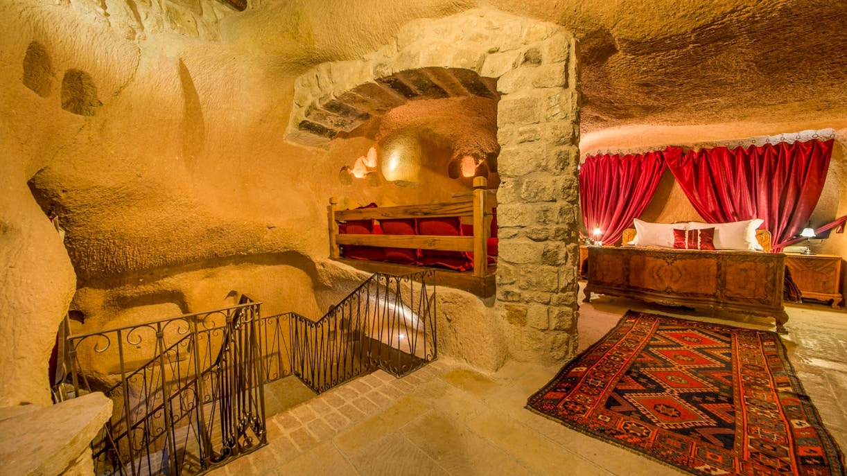 Goreme Valley cave house hotel