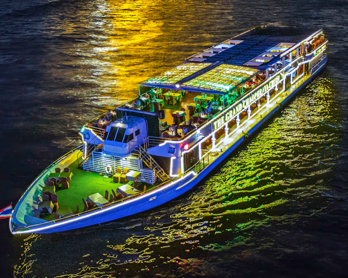 2-Hour Dinner Cruise with Live Entertainment