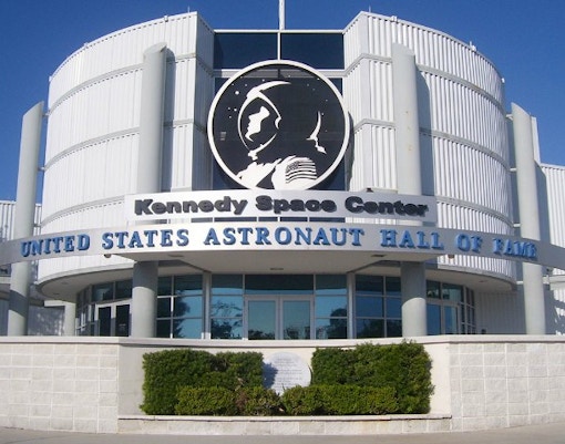 kennedy space center heroes and legends