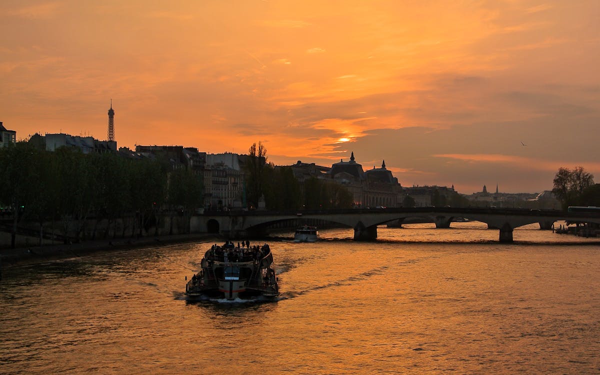 paris hop on hop off