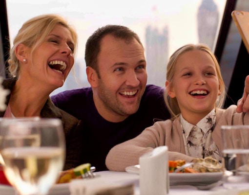 Thames river lunch cruise