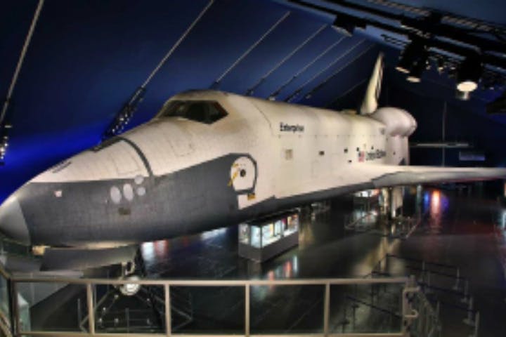 Intrepid museum - Space Shuttle Pavilion