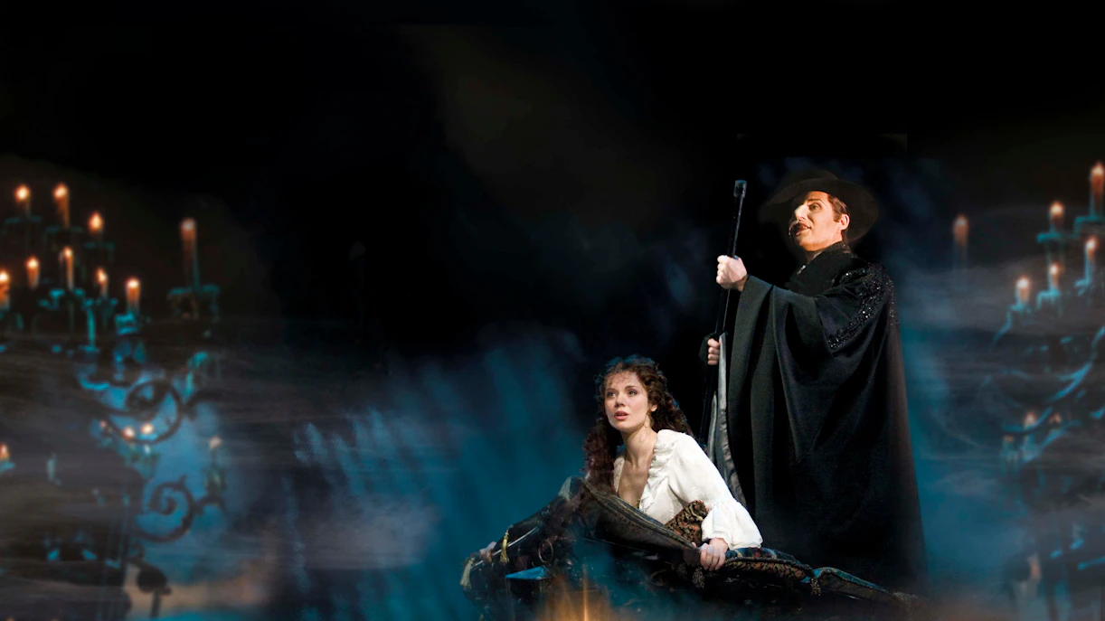 https://cdn-imgix.headout.com/tour/4727/TOUR-IMAGE/7889a923-9bb4-4fcd-bd54-478702c42426-3031-london-the-phantom-of-the-opera-04.jpg?auto=format&q=90&fit=crop&crop=faces