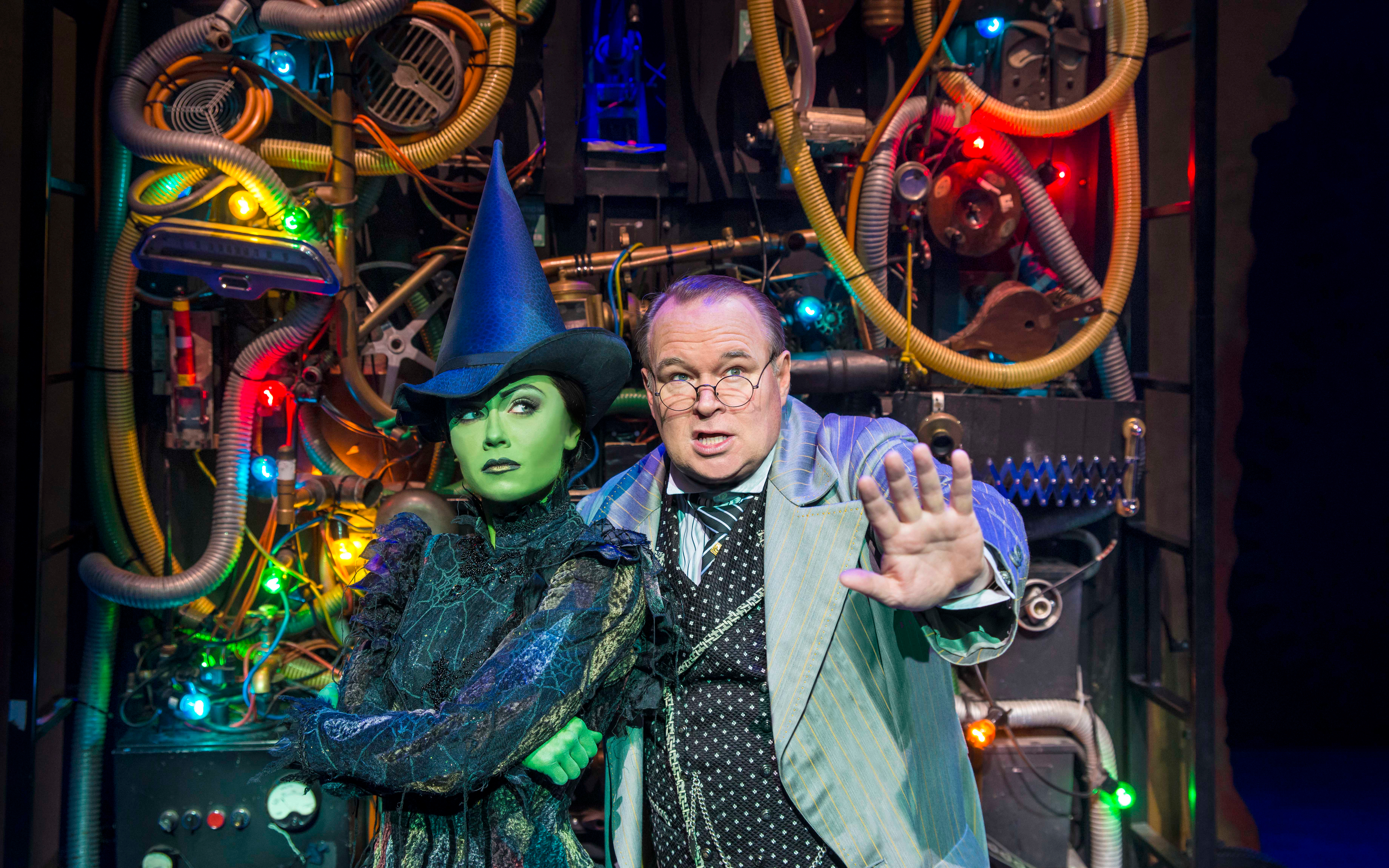 Apollo Victoria Theatre London - Watch Wicked The Musical At West End