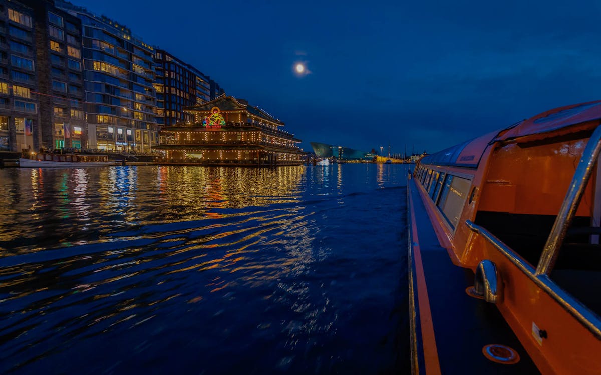 amsterdam canal cruise with new york pizza & drinks-8 amsterdam canal cruise with new york pizza & drinks-8