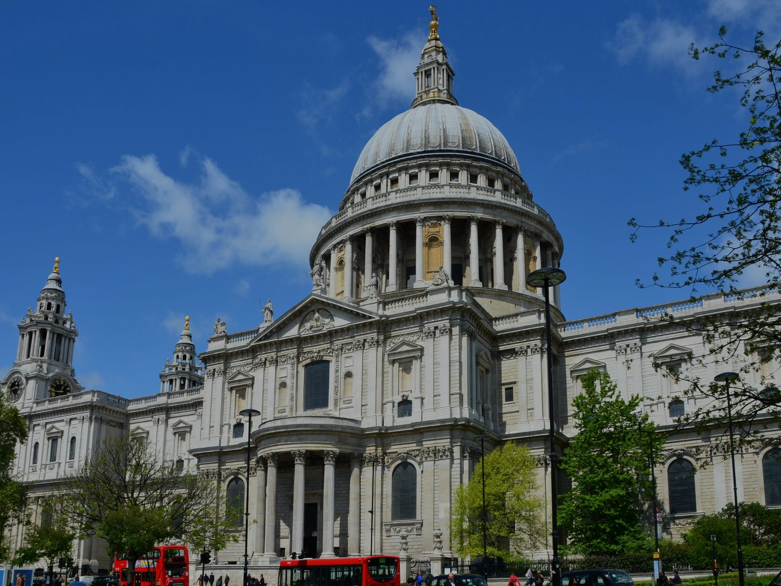 St Paul's Cathedral exterior with iconic dome, London.