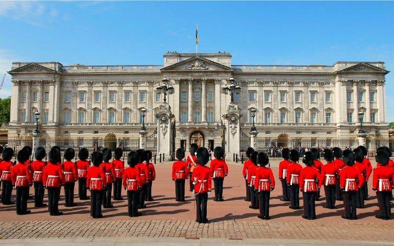 buckhingham palace & windsor castle full day tour from london-3 buckhingham palace & windsor castle full day tour from london-3