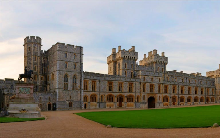 buckhingham palace & windsor castle full day tour from london-2 buckhingham palace & windsor castle full day tour from london-2
