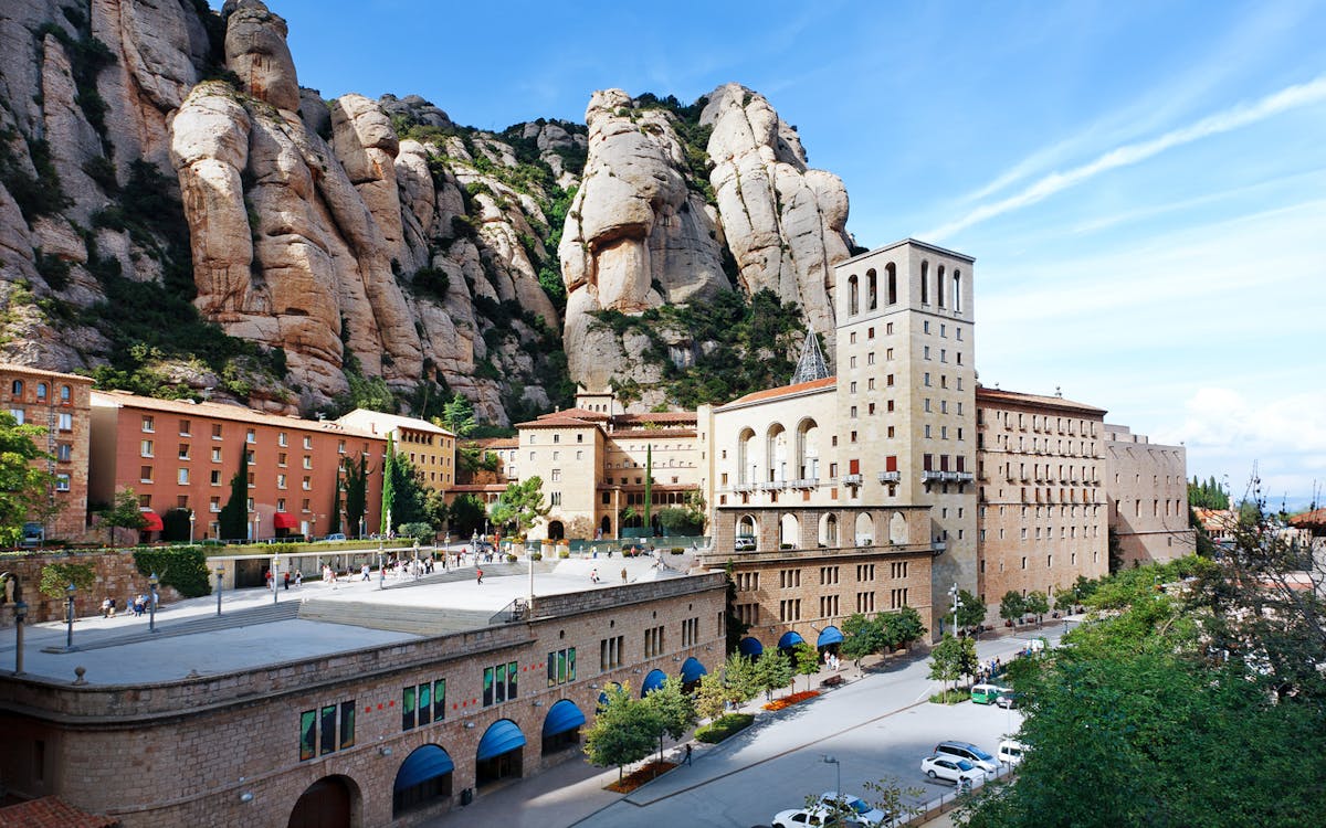 barcelona iventure card: top attractions pass-11 barcelona iventure card: top attractions pass-11
