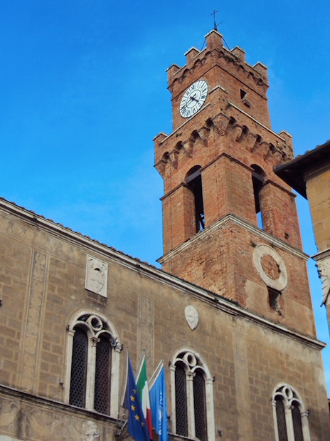 Clock tower in Pienza, Tuscany, viewed during the Best of Tuscany in One Day tour from Rome.
