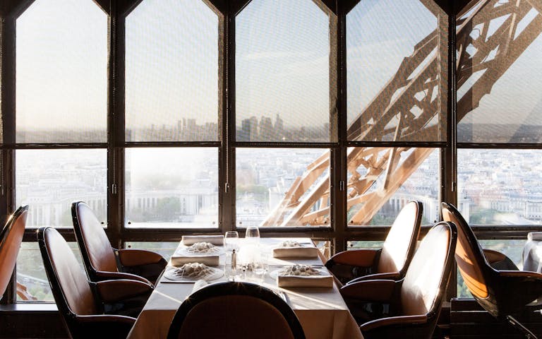 eiffel tower restaurants