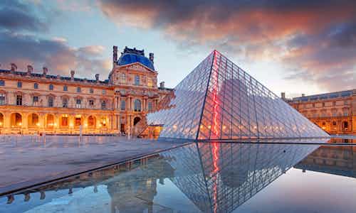 paris in september - louvre museum