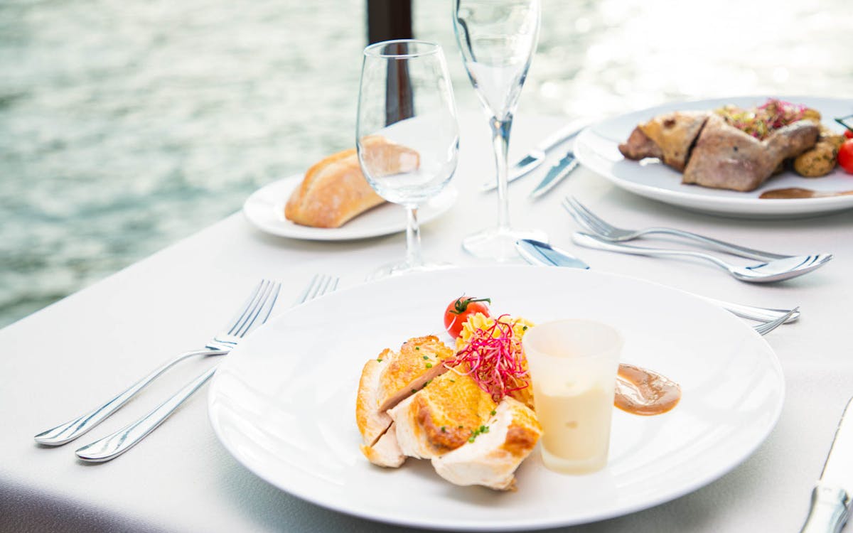 1-hour seine river cruise with live commentary-7 1-hour seine river cruise with live commentary-7