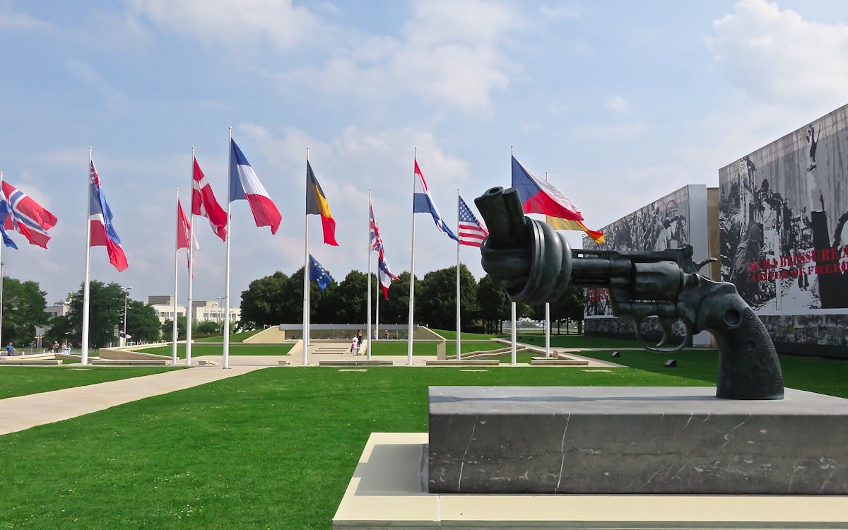 guided tour of the d-day beaches from paris-4 guided tour of the d-day beaches from paris-4