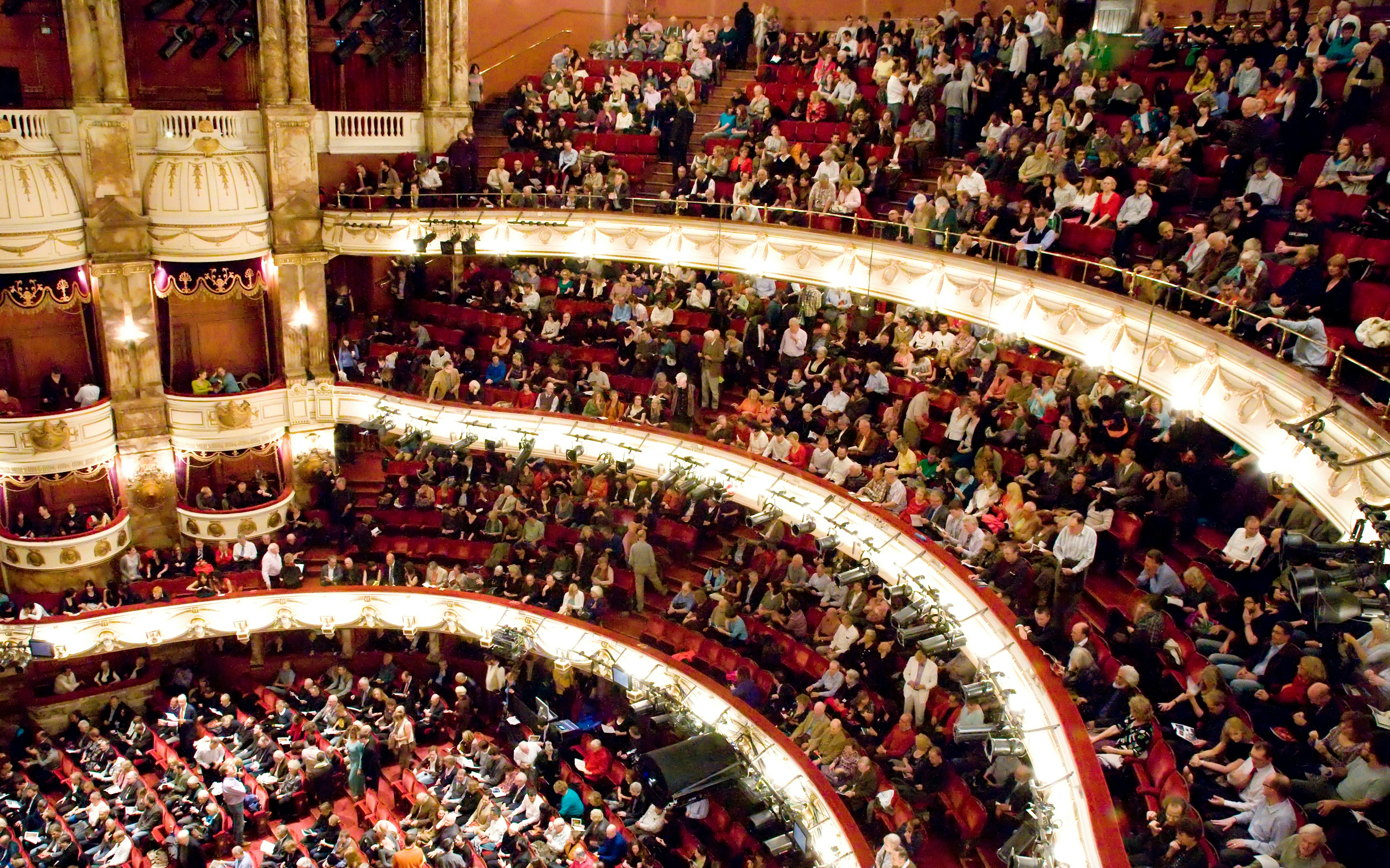 Opera performance of Tosca at the Royal Opera House, London, featuring dramatic stage setting.