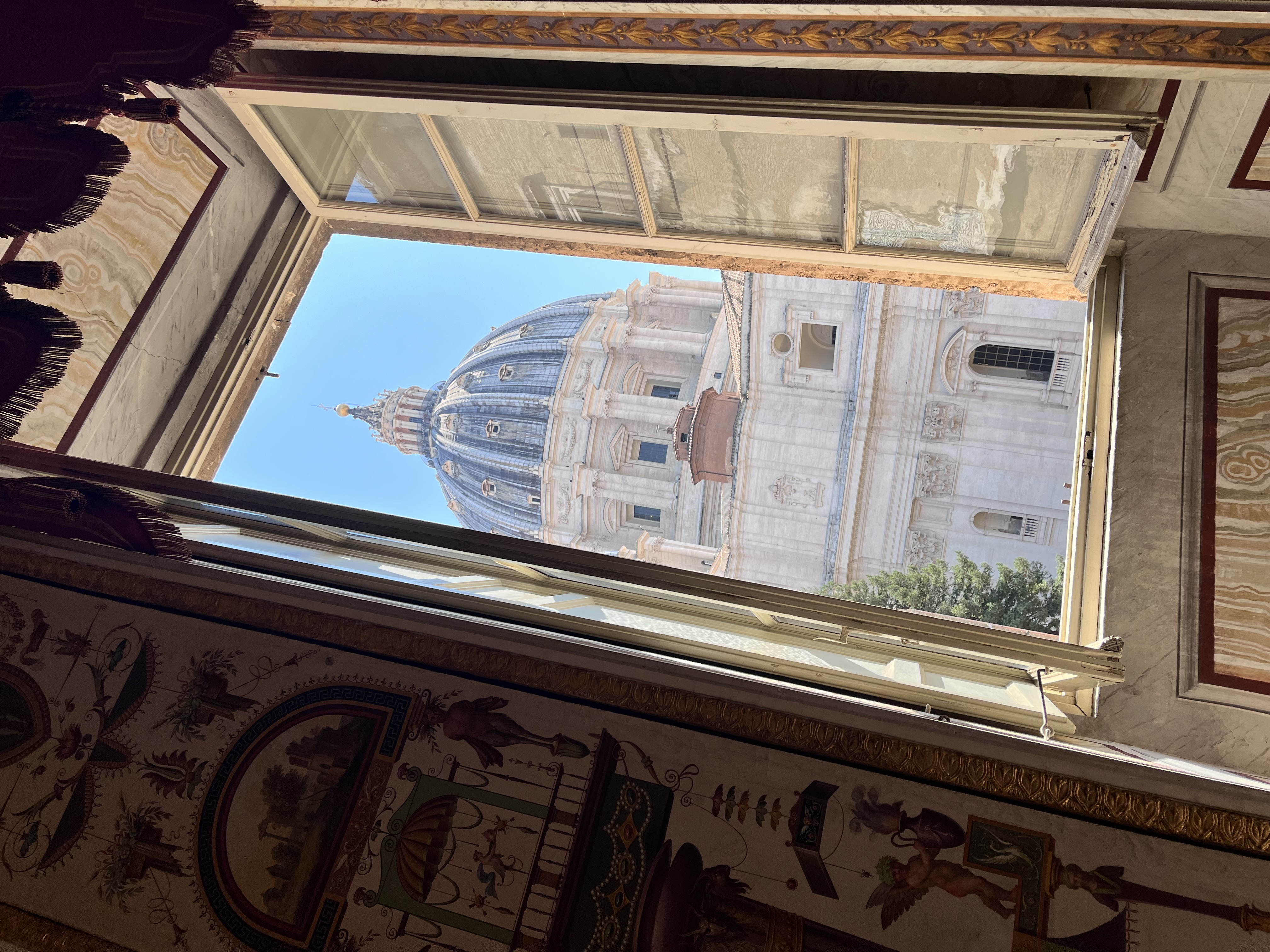 Can You Wear Sandals in Churches in Italy: Essential Dress Code Tips