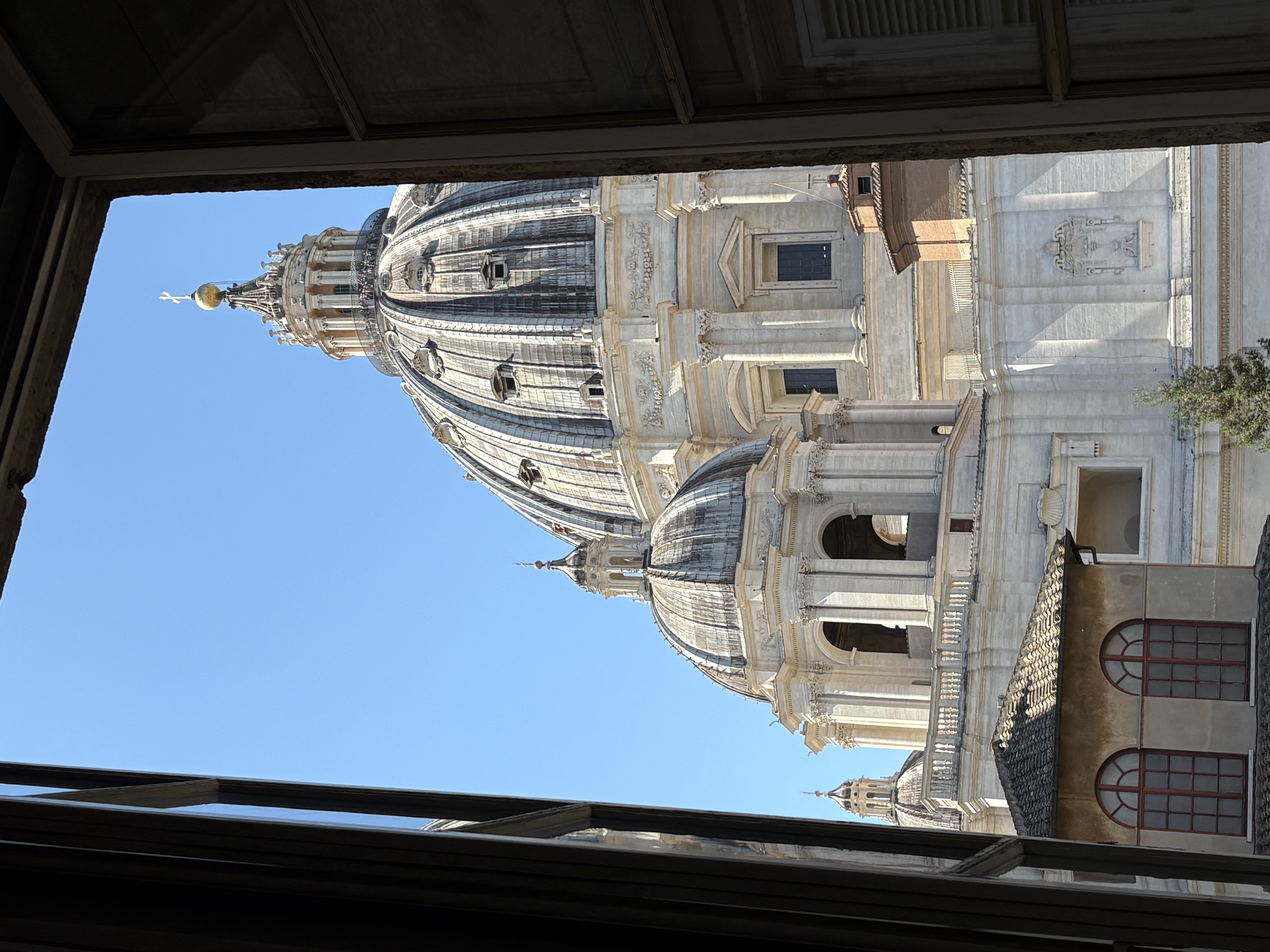Can You Wear Sandals in Churches in Italy: Essential Dress Code Tips
