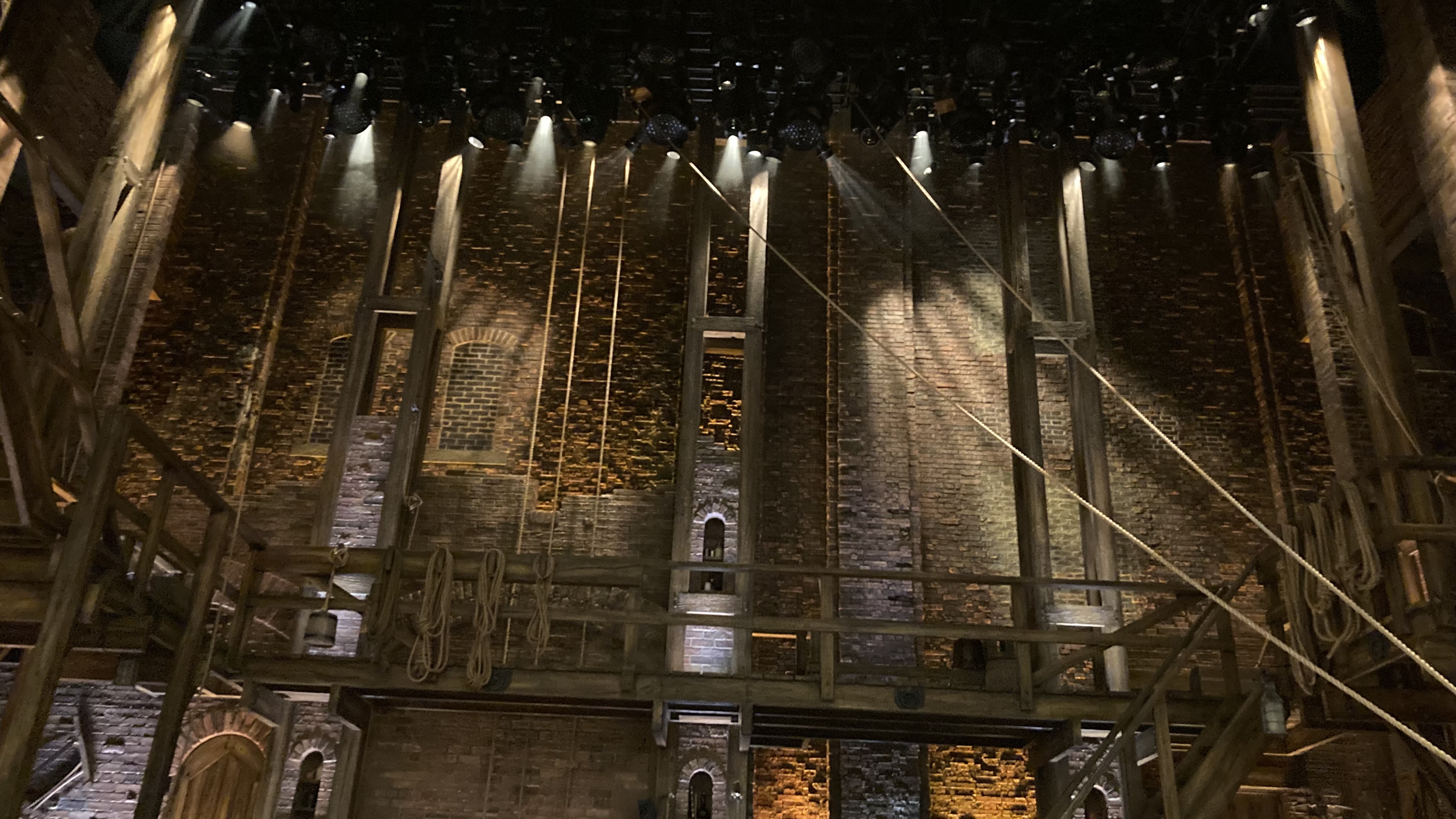 review media 2